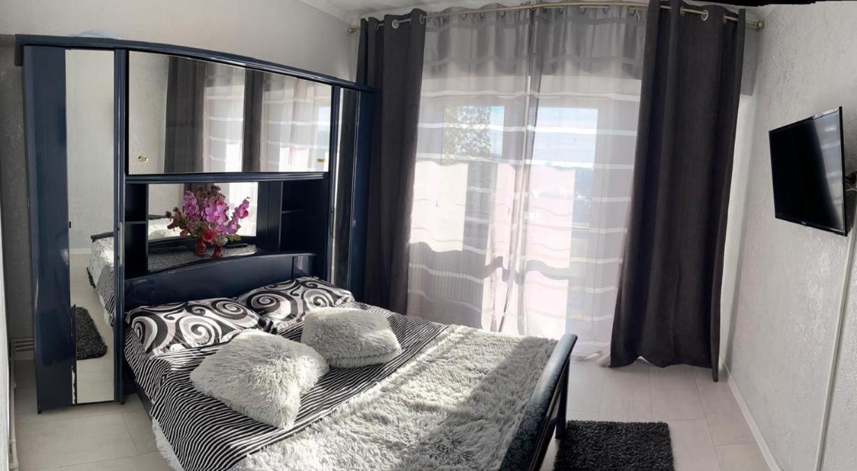 Alfredo Apartament Buzău Exteriér fotografie